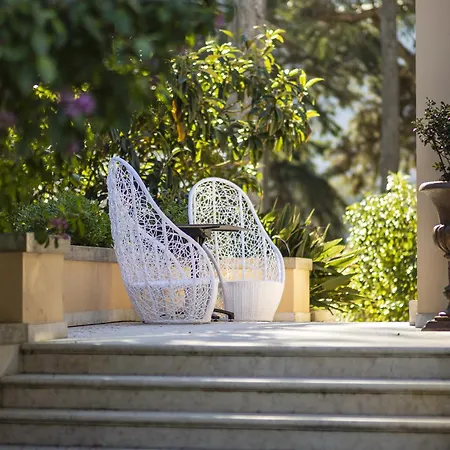 마르모리스 팰리스 게스트하우스