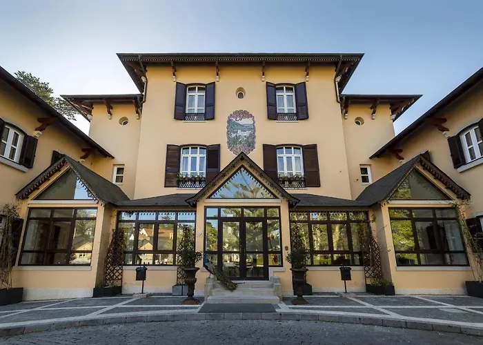 마르모리스 팰리스 4*