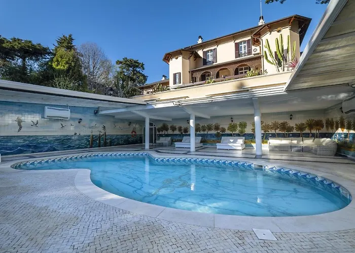 마르모리스 팰리스 4*